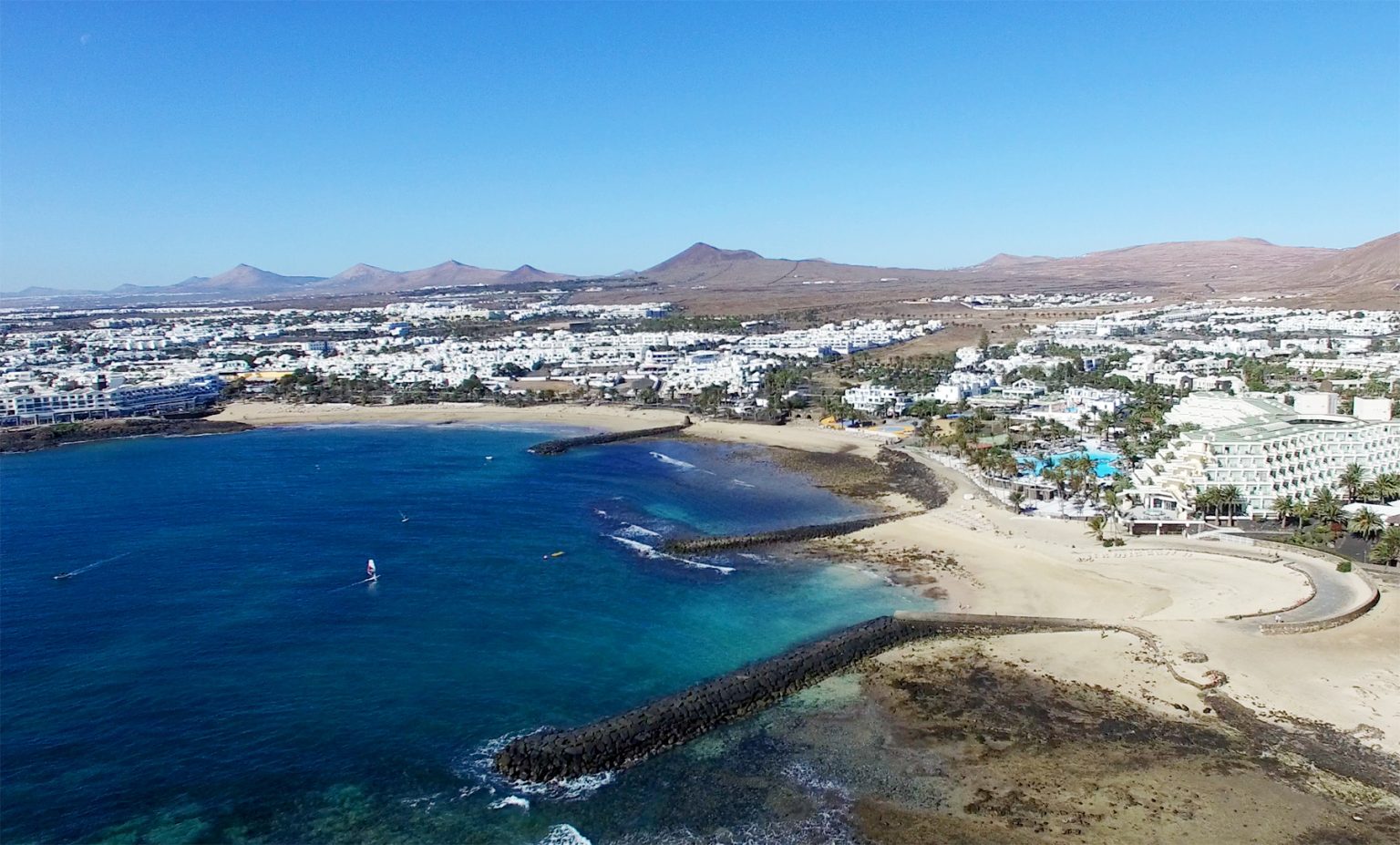 Costa Teguise holiday - Lanzarote Tourist Guide